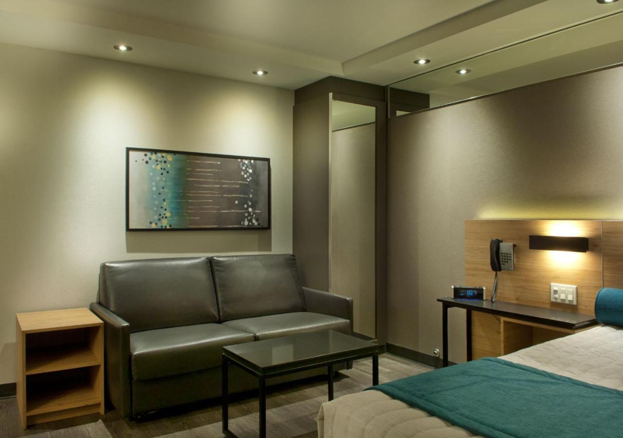 Ramada By Wyndham Laval Hotel Exterior photo