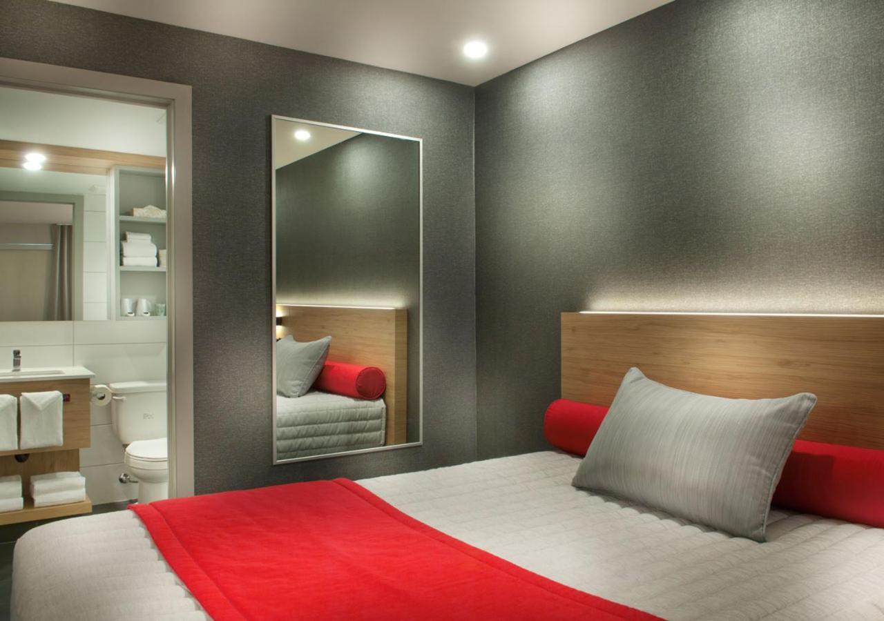 Ramada By Wyndham Laval Hotel Exterior photo